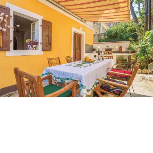 0-Bedroom Apartment in Omisalj