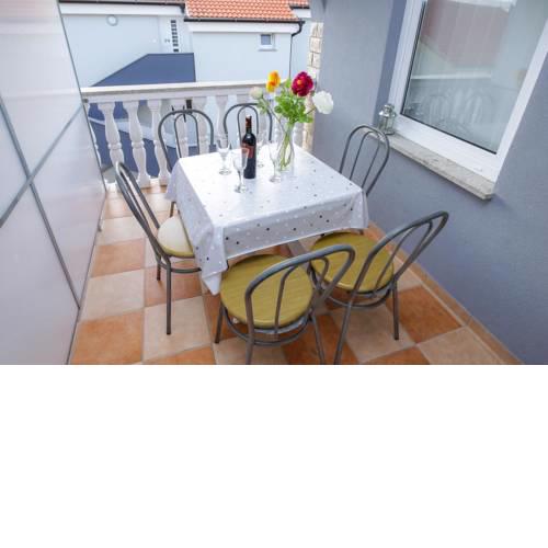 Family friendly apartments with a swimming pool Novalja, Pag - 17052